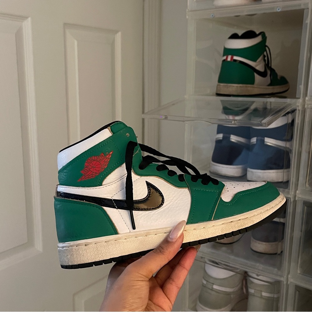 Women’s air Jordan 1 lucky green